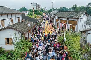 杜兰特生涯总得分跻身历史前十！利拉德转发：这可是很多分